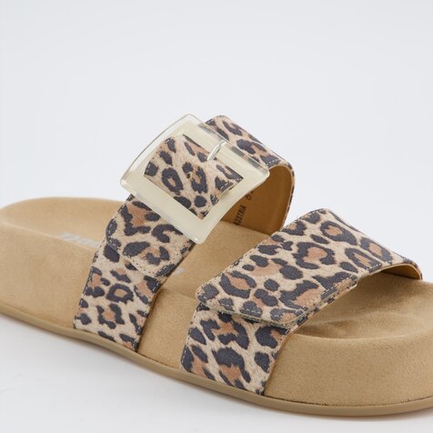 pantolette-mit-leo-print-paul-green